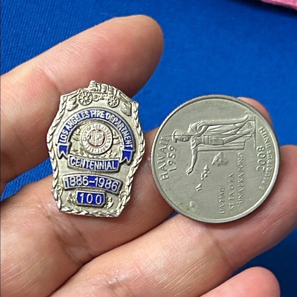 🖤1886-1986 LOS ANGELES FIRE DEPARTMENT CENTENNIAL lapel pin - Picture 7 of 7